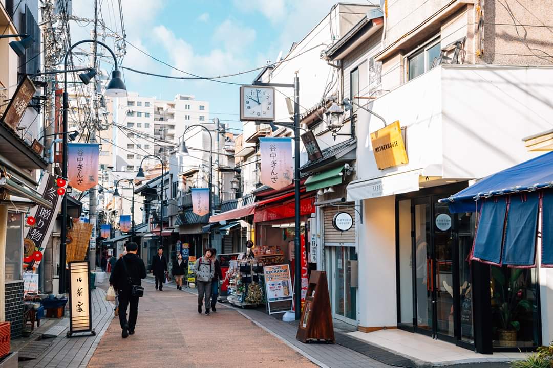 El barrio de Tokio que sobrevivió al tiempo: qué comer en Yanaka sin salir de sus calles