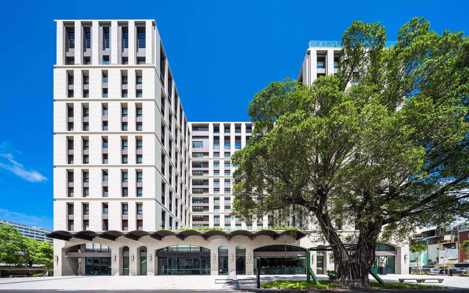 Cambridge Tainan Hotel